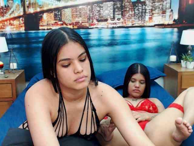 KendraAndMishel webcam