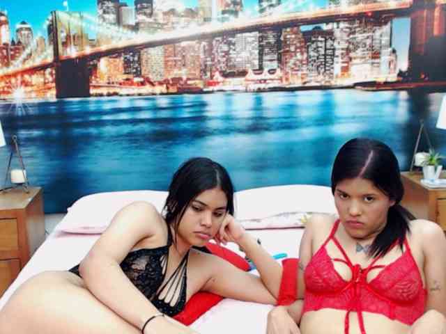 KendraAndMishel webcam