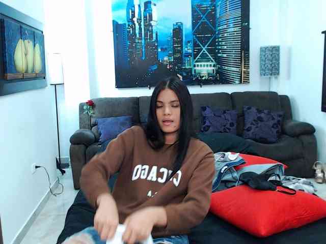KendraAndMishel webcam