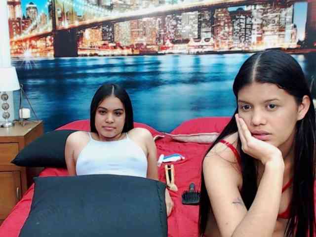 KendraAndMishel webcam