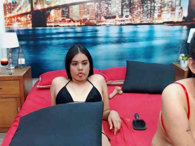 KendraAndMishel webcam