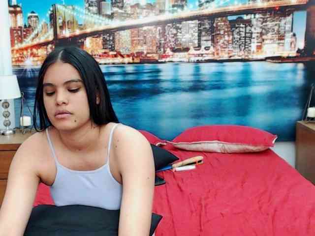KendraAndMishel webcam
