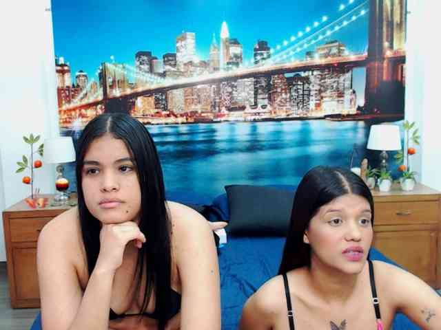 KendraAndMishel webcam