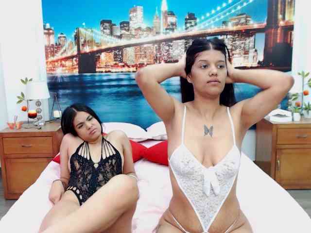 KendraAndMishel webcam