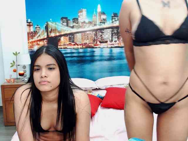 KendraAndMishel webcam