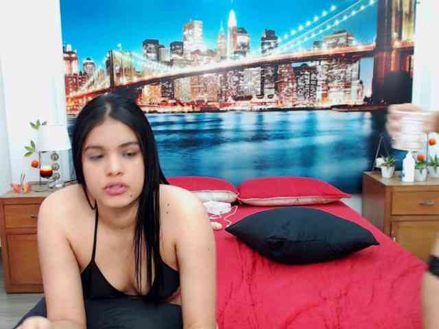 KendraAndMishel webcam