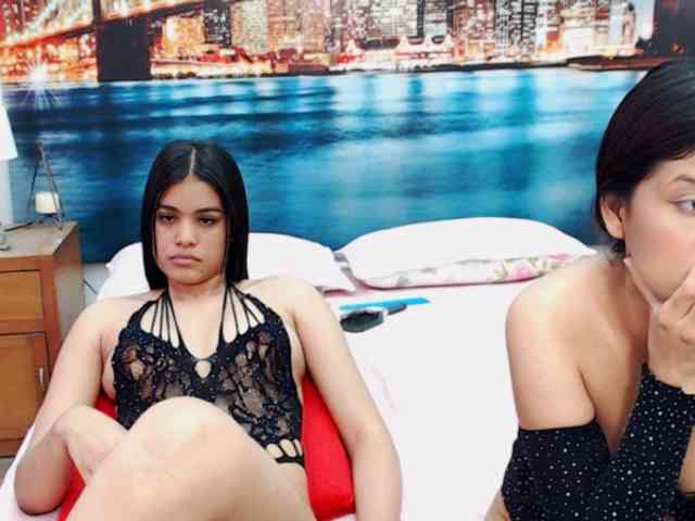 KendraAndMishel webcam