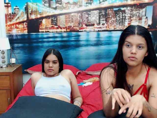 KendraAndMishel webcam