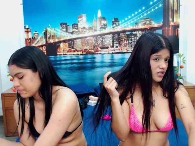 KendraAndMishel webcam