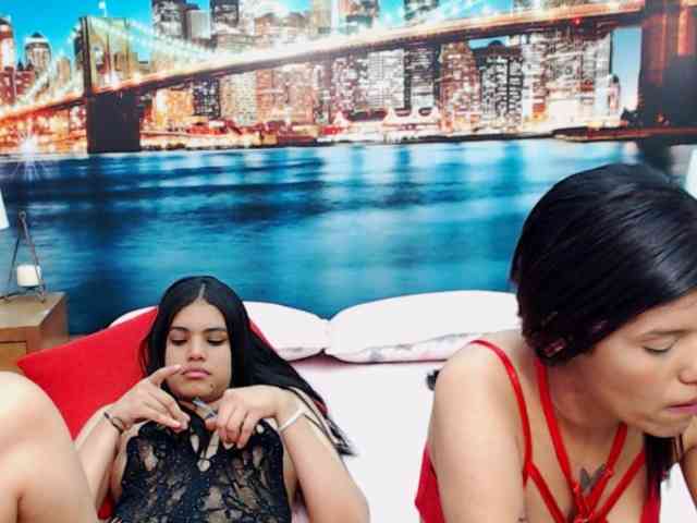 KendraAndMishel webcam