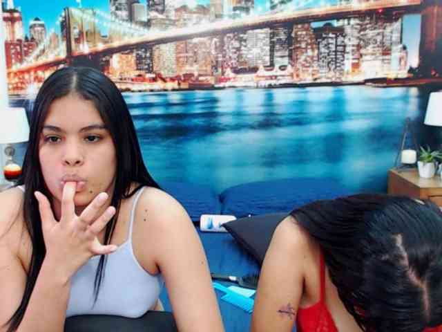 KendraAndMishel webcam