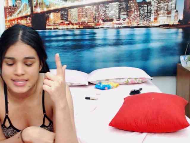 KendraAndMishel webcam