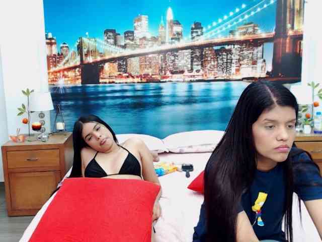 KendraAndMishel webcam