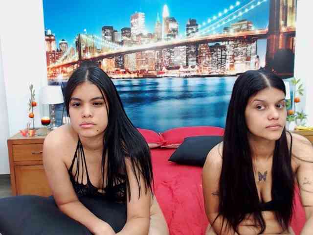 KendraAndMishel webcam