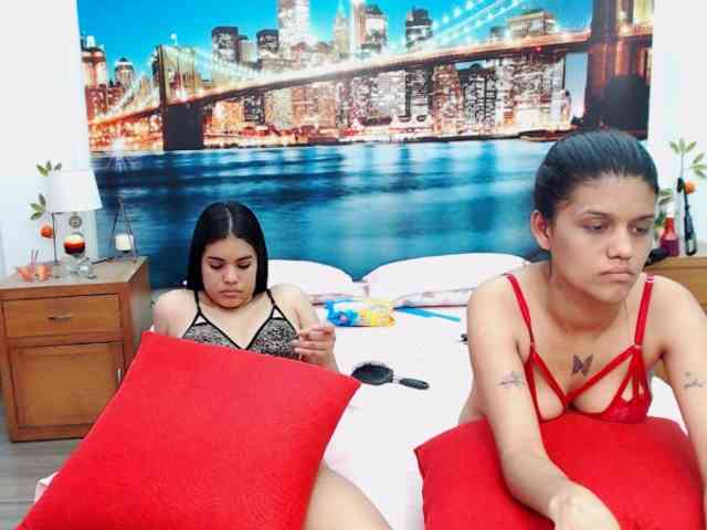 KendraAndMishel webcam