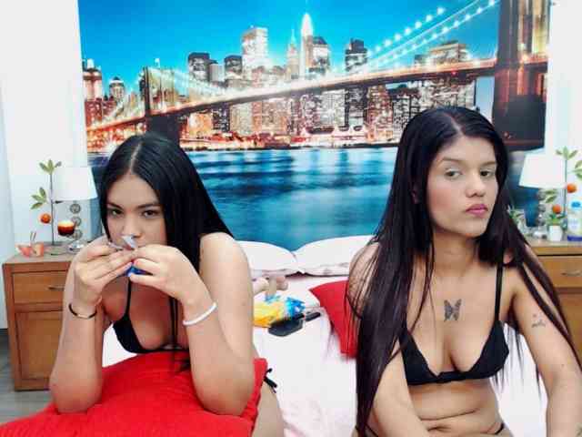 KendraAndMishel webcam