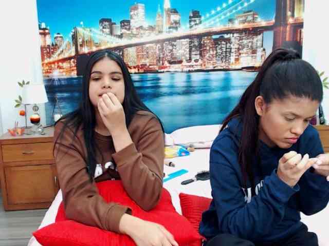 KendraAndMishel webcam