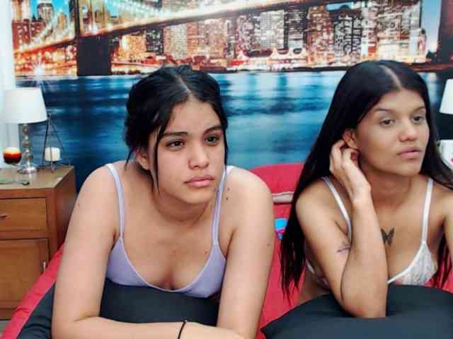 striptease chat KendraAndMishel