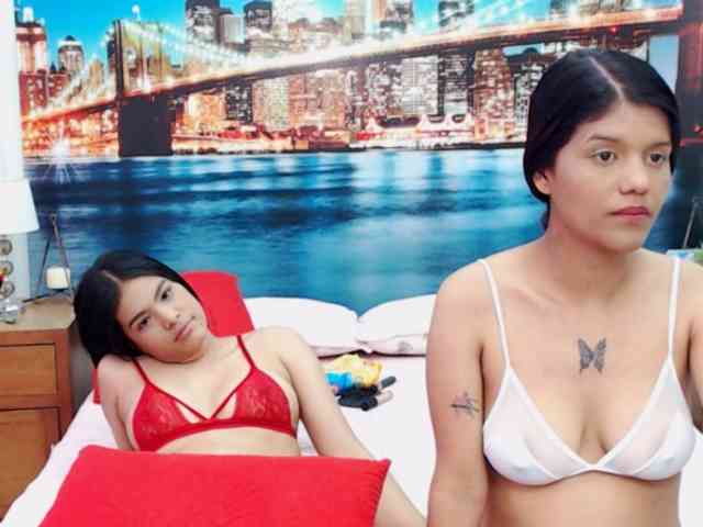 KendraAndMishel webcam