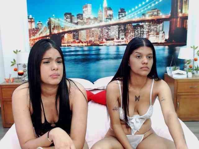 KendraAndMishel webcam