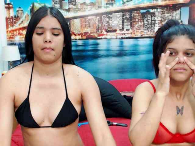 KendraAndMishel webcam