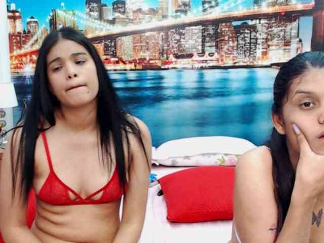 KendraAndMishel webcam
