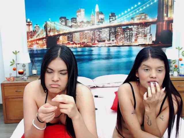 KendraAndMishel webcam