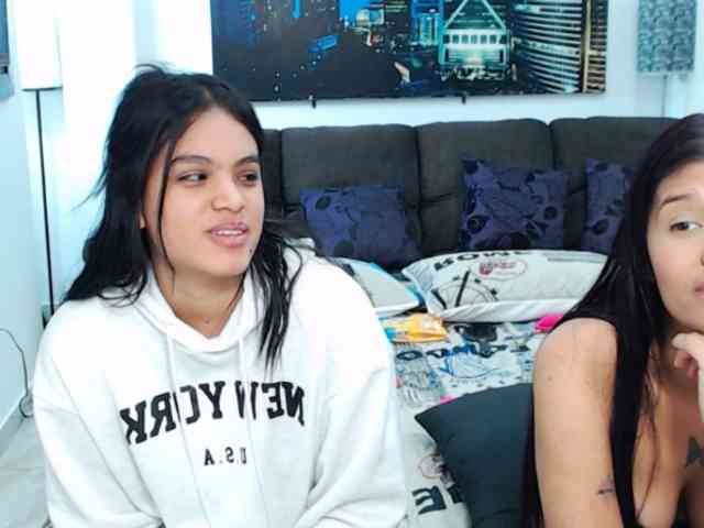 KendraAndMishel webcam