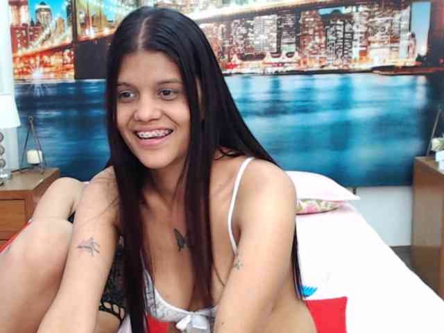 KendraAndMishel webcam