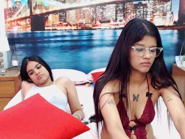 KendraAndMishel webcam