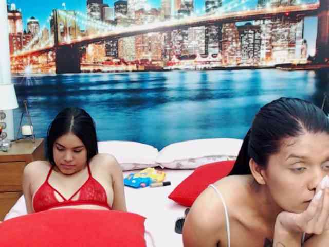 KendraAndMishel webcam