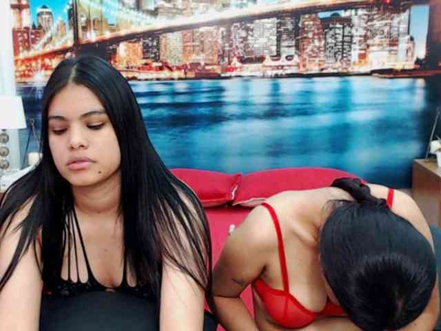 KendraAndMishel webcam