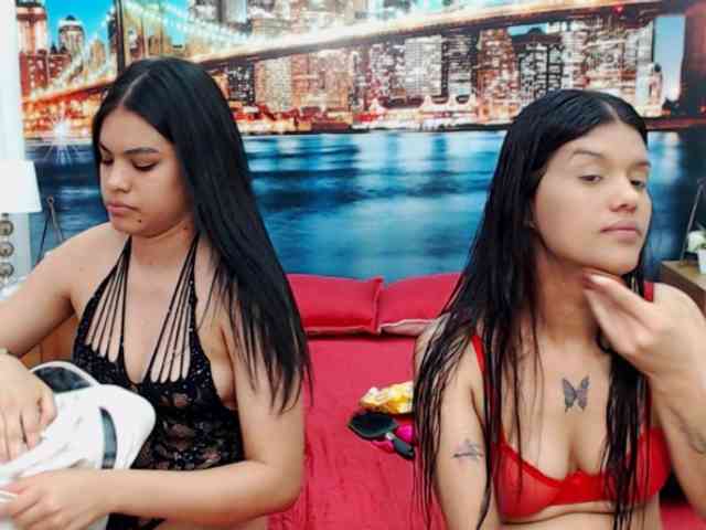 KendraAndMishel webcam