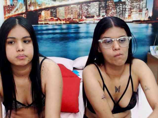 KendraAndMishel webcam