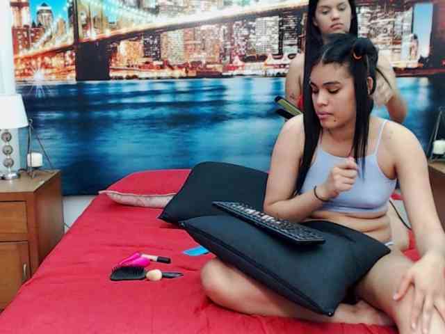 KendraAndMishel webcam