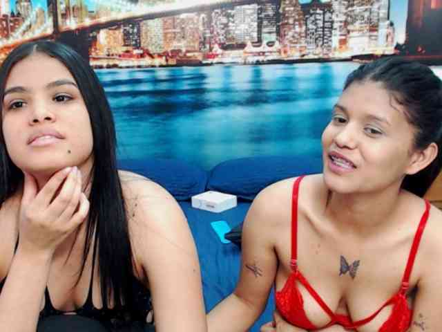 KendraAndMishel webcam