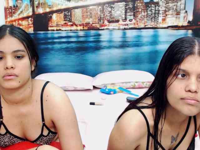 KendraAndMishel webcam