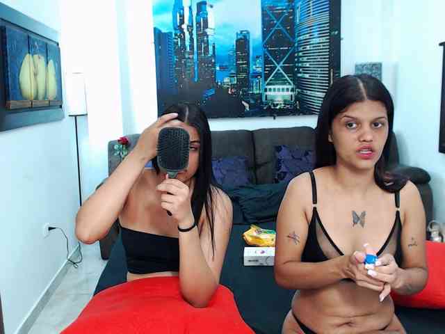 KendraAndMishel webcam