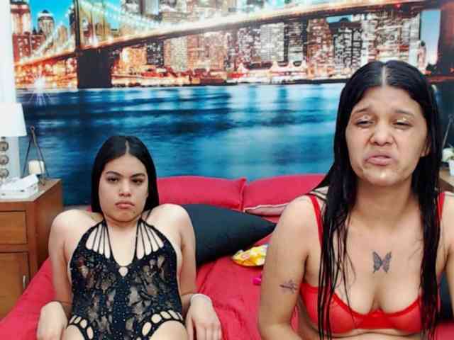 KendraAndMishel webcam