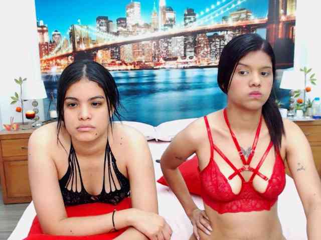 KendraAndMishel webcam