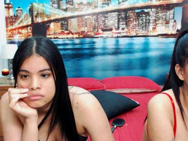 KendraAndMishel webcam