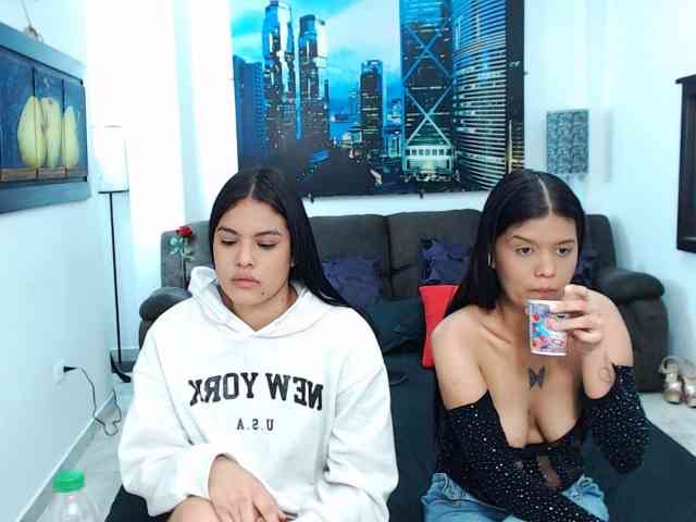 KendraAndMishel webcam