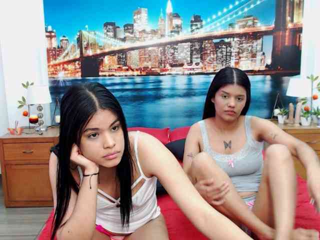 KendraAndMishel webcam