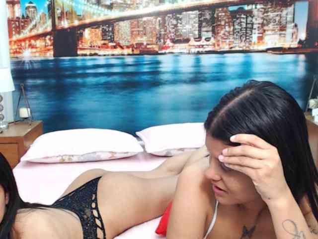KendraAndMishel webcam