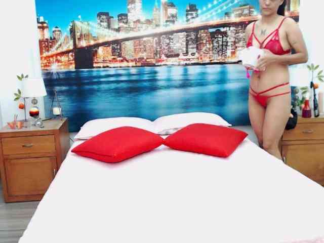 KendraAndMishel webcam