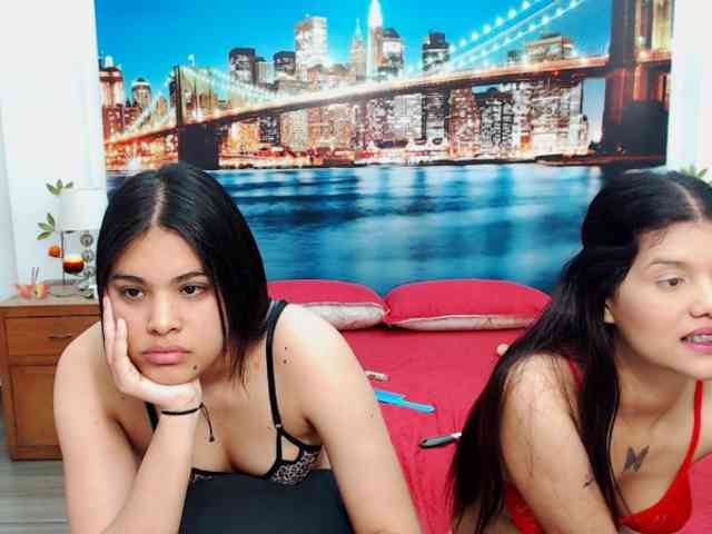 KendraAndMishel webcam