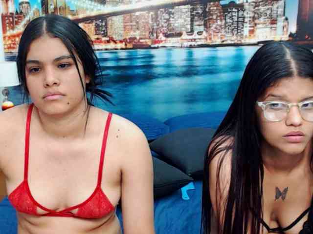 KendraAndMishel webcam