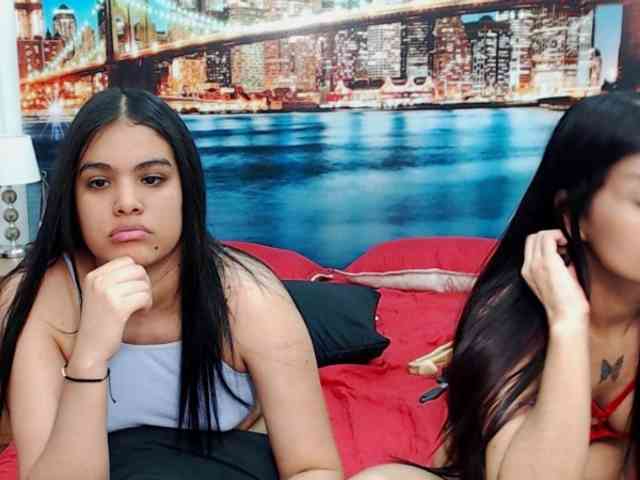 KendraAndMishel webcam