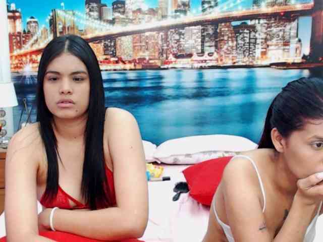 KendraAndMishel webcam