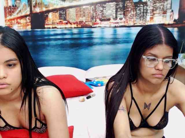 KendraAndMishel webcam